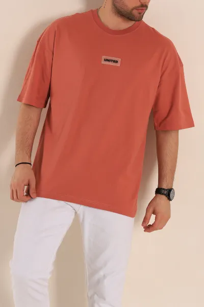 gul-kurusu-oversize-suprem-kumas-plastik-baski-detayli-erkek-tisort-267359