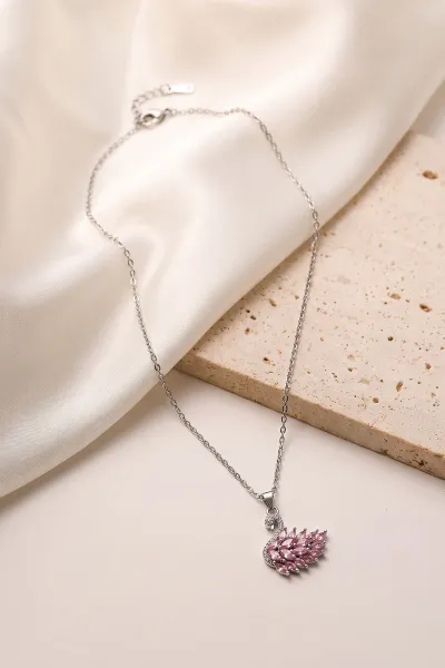 Gümüş Kuğu Figürlü Pembe Taşlı Çelik Kolye 481627