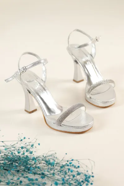 Gümüş Simli Taş Bantlı Bilek Kemerli Platform Topuklu Ayakkabı 264996