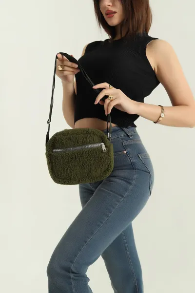Haki Peluş Fermuarlı Kadın Omuz Çantası 335391