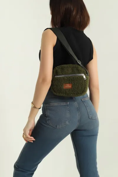 Haki Peluş Fermuarlı Kadın Omuz Çantası 335391