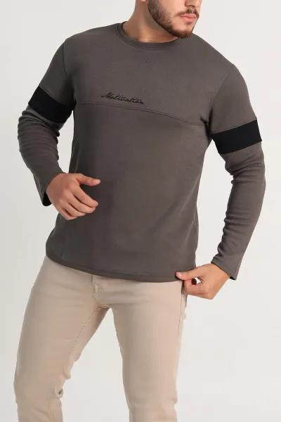 haki-regular-fit-kabartma-baskili-erkek-sweatshirt-303424