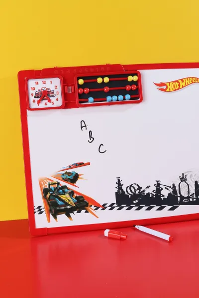Hot Wheels Kırmızı 40x30 Cm Abaküslü Yazı Tahtası 304170