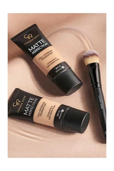 Matte Perfection Full Coverage Foundation - Natural 04 252501