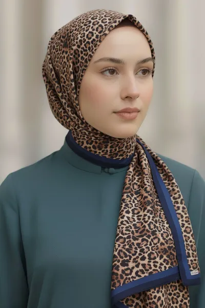 indigo-75x180-cm-our-fashion-dijital-baskili-leopar-desenli-soft-sal-408639