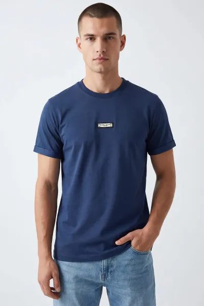 indigo-bisiklet-yaka-etiket-detay-erkek-tisort-435422