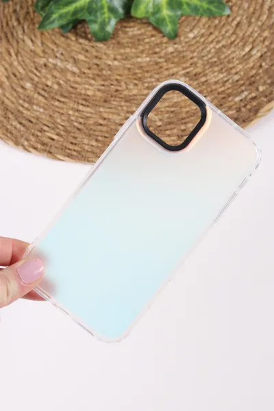 İphone 11 Uyumlu Hologram Işığa Göre Renk Efektli Silikon Telefon Kılıfı 437561