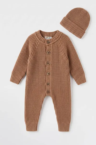 Kahve (3-12 Ay) Selanik Örgülü Dikişsiz Şapkalı Triko  Bebek Tulum 474367
