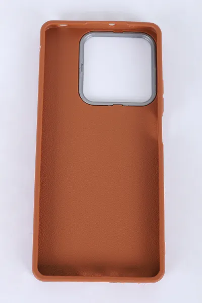 Kahve İPhone 15 Pro Uyumlu Armory Serisi Sert Slikon Telefon Kılıfı 390239
