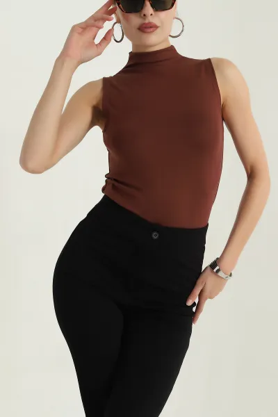 Kahverengi Dik Yaka Kadın Viskon Bluz 381592