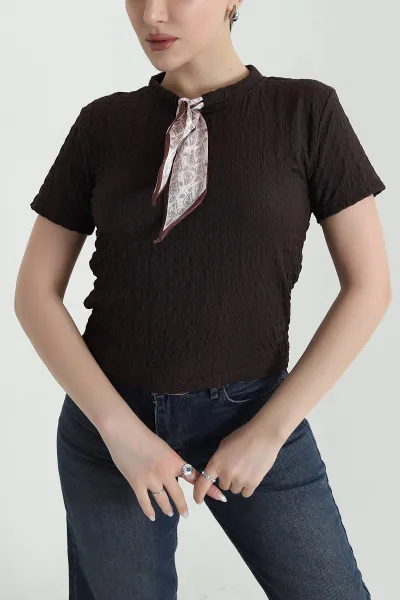 Kahverengi Fularlı Gofre Kadın Bluz 448477