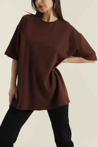 kahverengi-iki-ip-bisiklet-yaka-kadin-oversize-tisort-423911