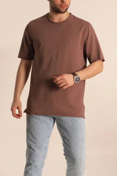 Kahverengi İki İp Yırtık Yaka Detaylı Basic Erkek Tişört 261492