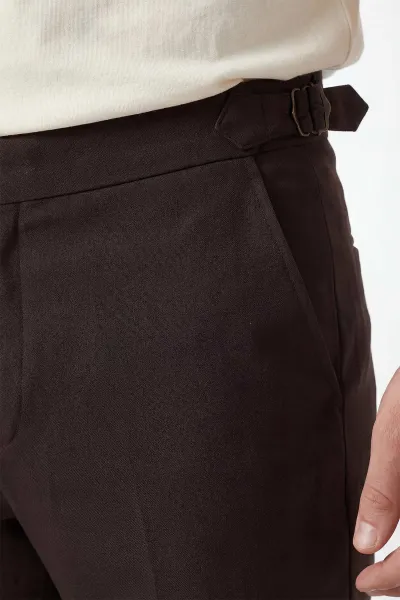 Kahverengi İtalyan Kesim Kemer Detaylı Likralı Erkek Kumaş Pantolon 449943