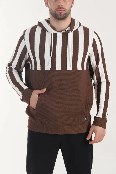 kahverengi-kapusonlu-serit-detayli-erkek-sweatshirt-408067