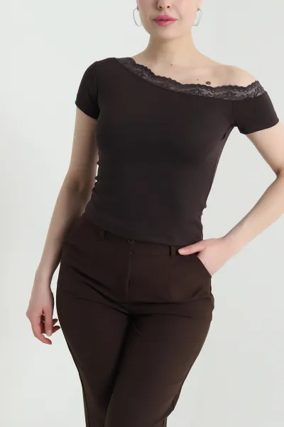 kahverengi-kayik-yaka-dantel-oysho-kadin-bluz-452728