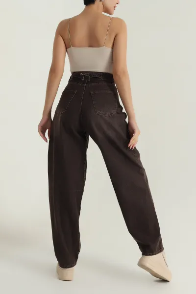 Kahverengi Kemer Detay Baggy Kadın Kot Pantolon 404626