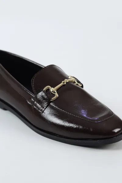 Kahverengi Kırışık Rugan Toka Detaylı Kadın Loafer 502230