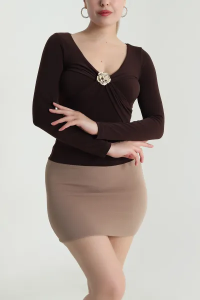 Kahverengi Likralı Tokalı Sandy Kadın Bluz 484615