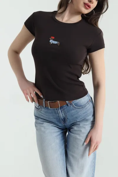 Kahverengi Nakışlı İnterlok Kadın Tişört 448235