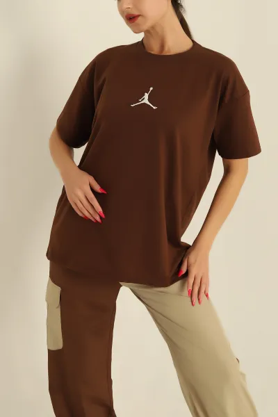 Kahverengi Nakışlı Oversize Tişört -T 200544