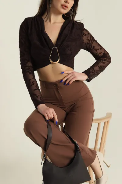 Kahverengi Omuz Vatkalı Flok Baskı Tül Bluz 424791