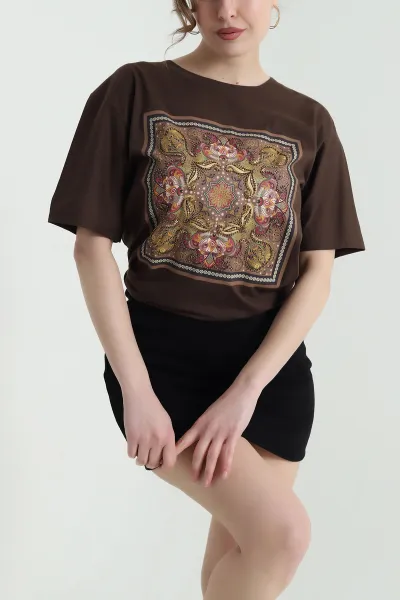 kahverengi-oversize-bisiklet-yaka-tasli-suprem-kadin-tisort-447099