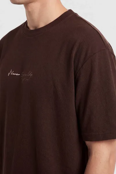Kahverengi Oversize Bisiklet Yaka Yazı Detaylı Erkek Tişört 465426