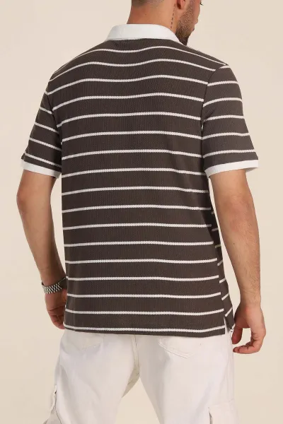 Kahverengi Oversize Çizgili Petek Dokulu Polo Yaka Erkek Triko Tişört 354054