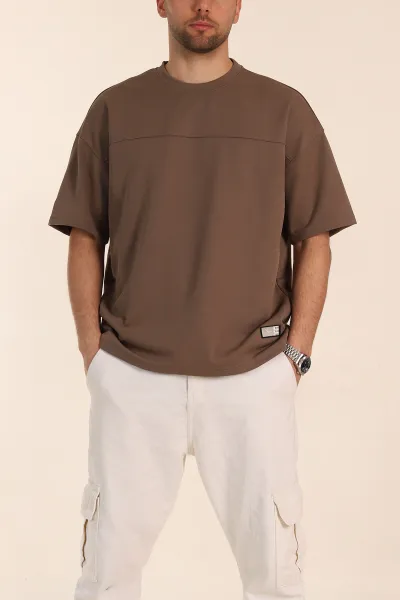 kahverengi-oversize-parcali-basic-erkek-tisort-351989