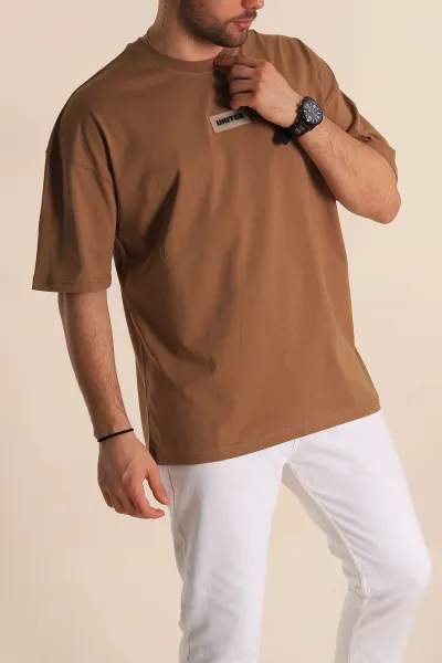 Kahverengi Oversize Suprem Kumaş Plastik Baskı Detaylı Erkek Tişört 267360