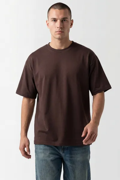 kahverengi-oysho-kumas-oversize-bisiklet-yaka-erkek-tisort-438915