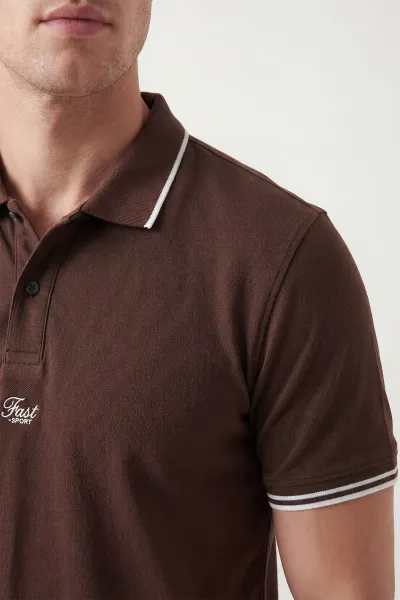 Kahverengi Polo Yaka Düğmeli Yazı Detaylı Erkek Tişört 435371