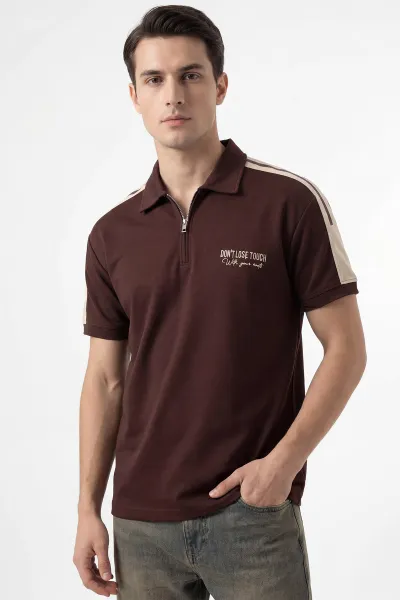 kahverengi-polo-yaka-yarim-fermuarli-erkek-tisort-452016