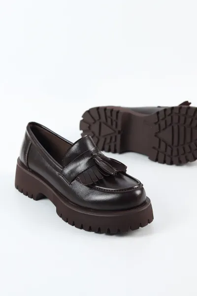 Kahverengi Püskül Detaylı Kadın Loafer Ayakkabı 492622