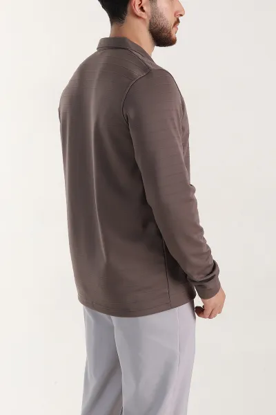 Kahverengi Relaxed Fit Jakarlı Kumaş Yazı Detaylı Polo Yaka Erkek Sweatshirt 399448
