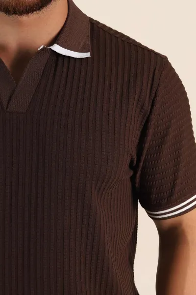 Kahverengi Relaxed Fit Petek Dokulu Patlı Polo Yaka Erkek Tişört 370260
