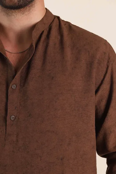 Kahverengi Relaxed Fit Yarım Düğmeli Hakim Yaka Uzun Kollu Erkek Gömlek 369365
