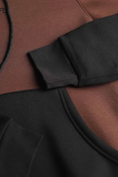 Kahverengi Siyah Üç İp Şardonlu Kapüşonlu Yazı Detaylı Erkek Sweatshirt 396152