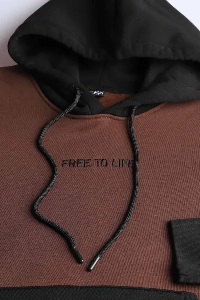 Kahverengi Siyah Üç İp Şardonlu Kapüşonlu Yazı Detaylı Erkek Sweatshirt 396152