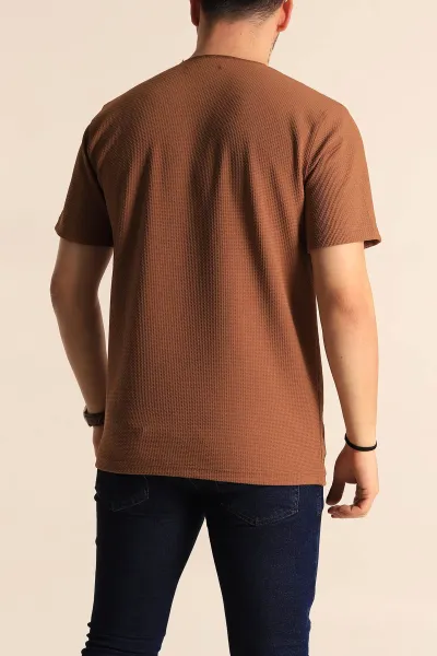 Kahverengi Slim Fit Petek Dokulu Cep Detaylı Geniş Yaka Erkek Tişört 257207