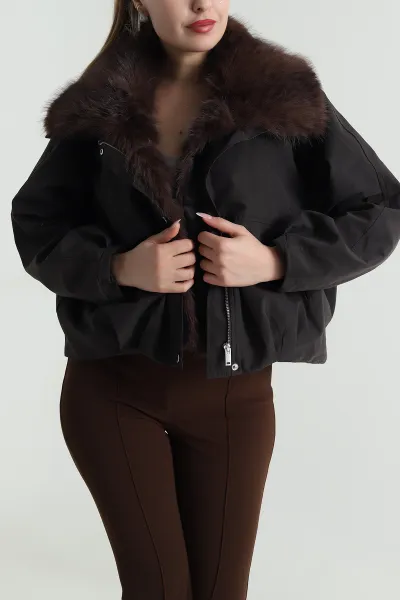Kahverengi Yakası Kürklü Kadın Mont 490416