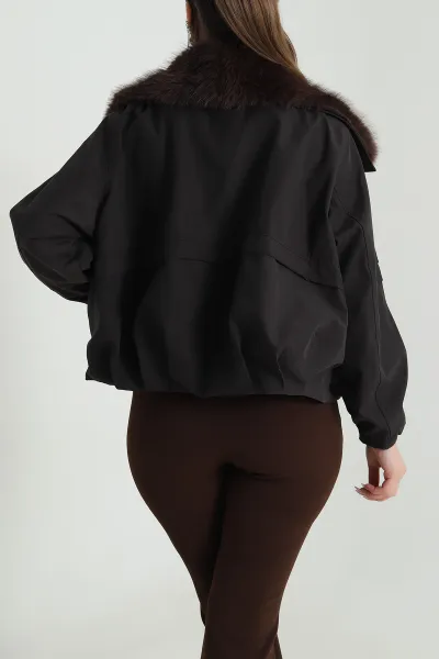 Kahverengi Yakası Kürklü Kadın Mont 490416