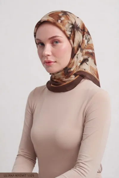Kiremit 90x90 Cm Dijital Baskılı Liliana Desen Soft Eşarp 498484