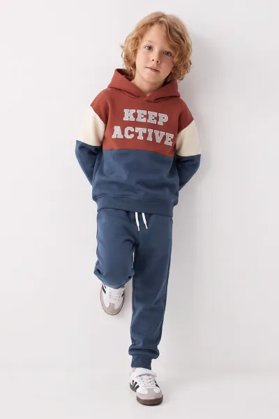 Kiremit Koyu Lacivert (4-12 Yaş)Kep Active Baskılı Kapüşonlu  3 İp Şardonlu Erkek Çocuk Kışlık Takım 491246