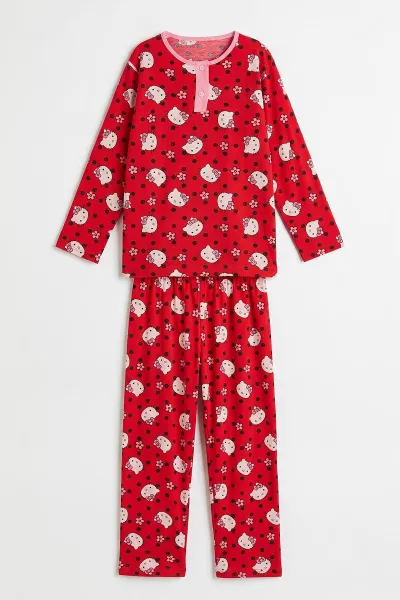Kırmızı (6-14 Yaş) Desenli Yakadan Yarım Düğmeli  Süprem Kumaş Kız Çocuk Pijama Takımı 487220
