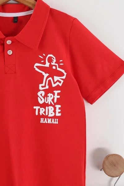 Kırmızı Beyaz (4-14 Yaş)Ön Arka Surf Baskılı Yakalı Duble Paça Gabardin Şortlu Erkek Çocuk Takım 459836