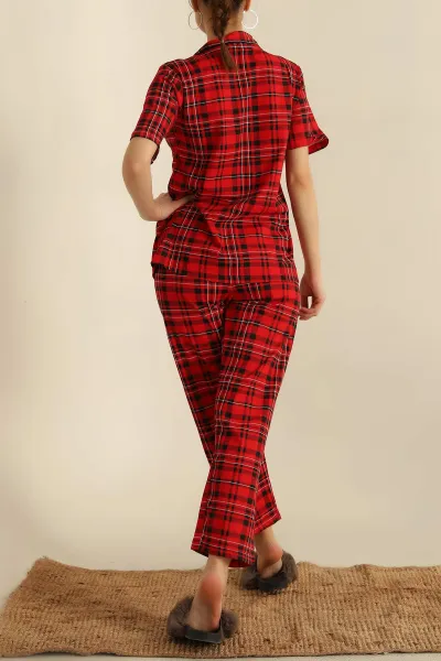 Kırmızı Düğmeli Desenli Bayan Pijama Takımı 258526