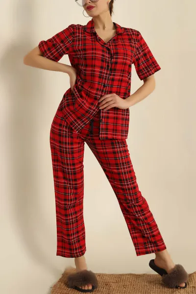 Kırmızı Düğmeli Desenli Bayan Pijama Takımı 258526