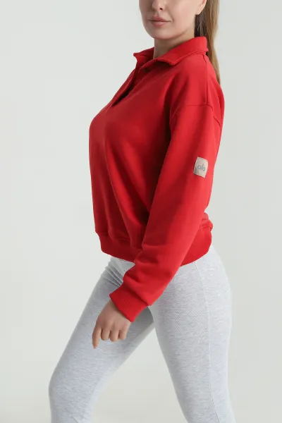 Kırmızı Düğmeli Yaka Üç İp Kadın Sweat 484743